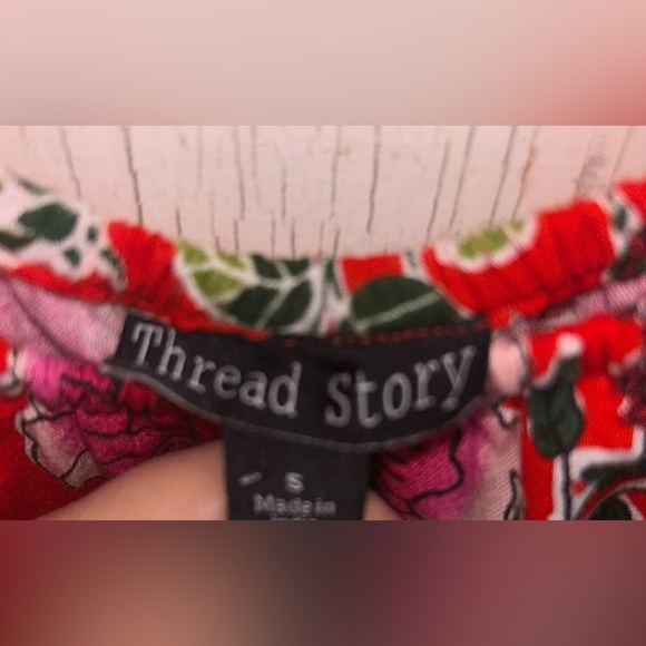 🌼 THREAD STORY  Floral Red Off shoulder One piece NWOT. - Picture 2 of 4